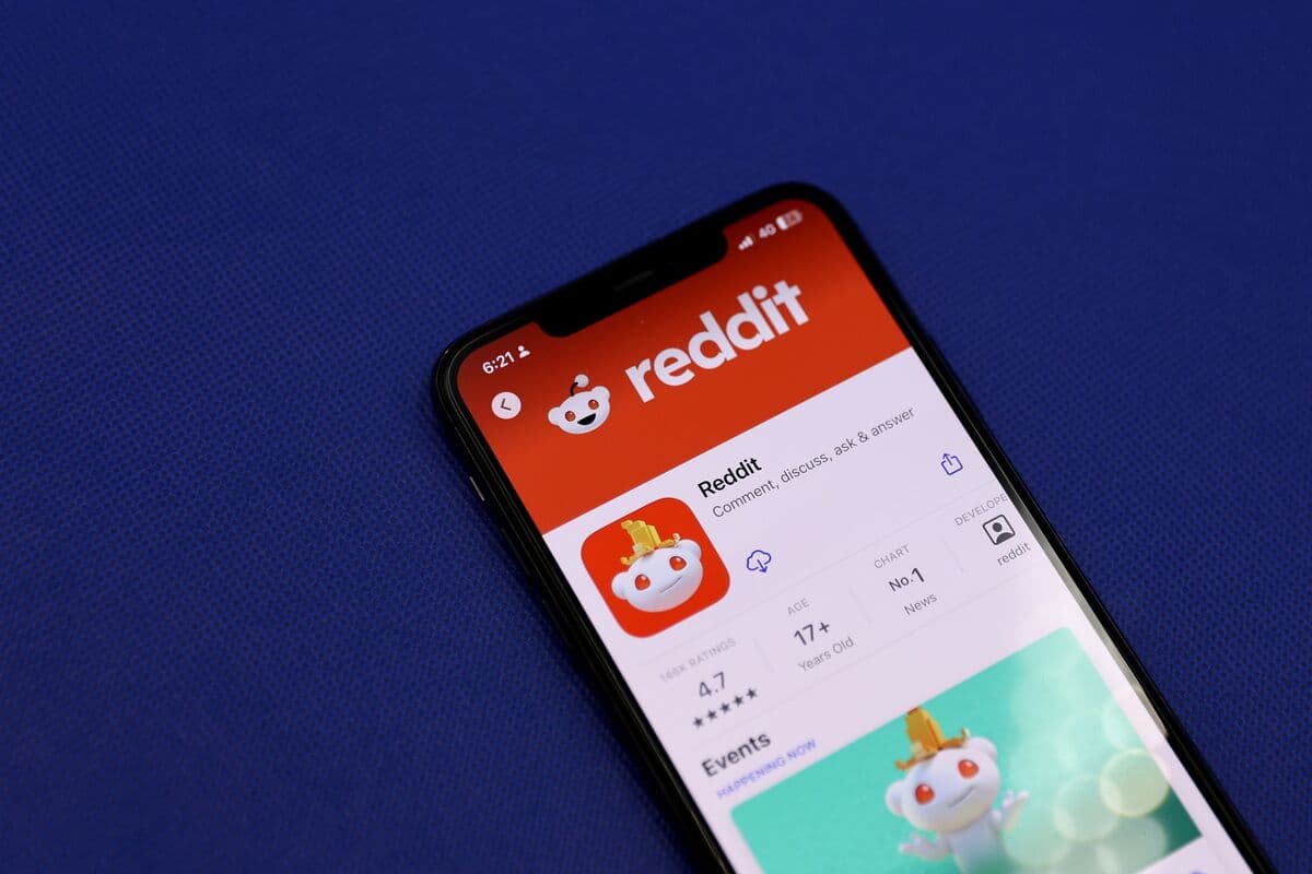 Reddit Fights AI Marketing Spam with Its Own AI Tool
