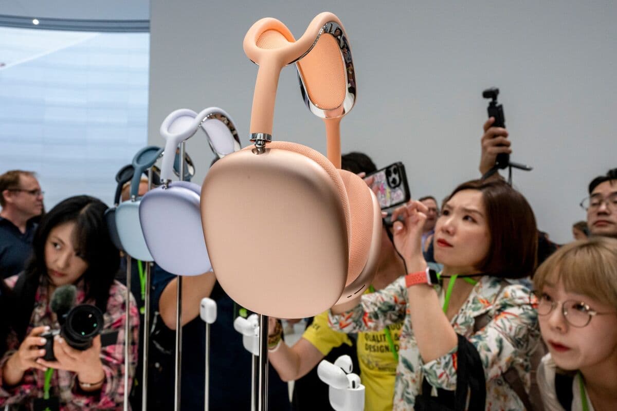 How Apple's AirPods Max 2 Redefines Marketing Strategy Through Innovation